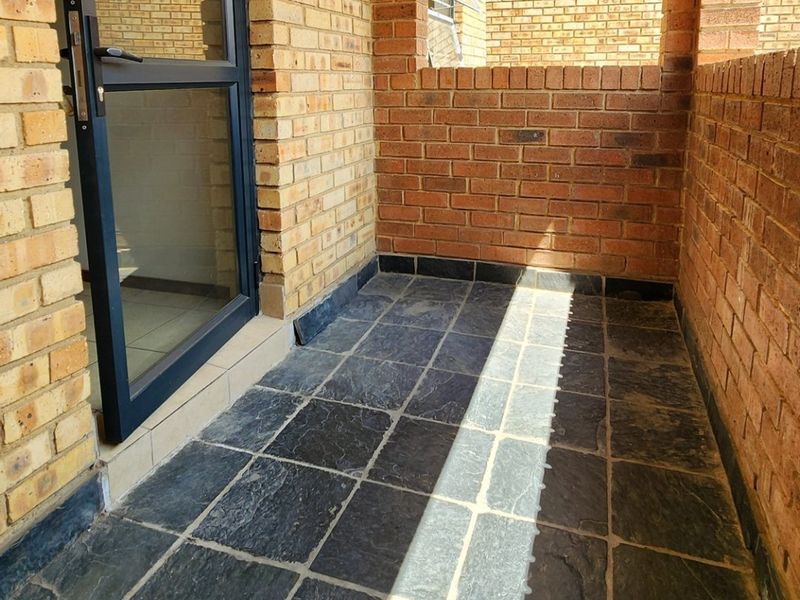 Two Bedroom Apartment To Let - San Ridge - Photo 9