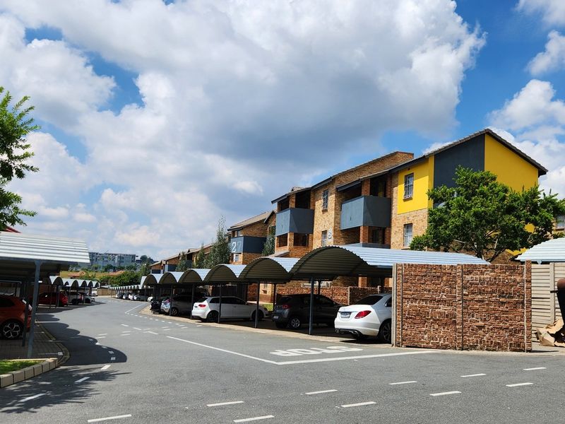 Two Bedroom Apartment To Let - San Ridge - Photo 2