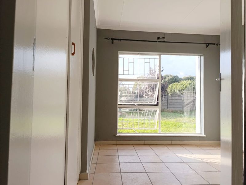 5 Bedroom 3 Bathroom  House for Rent. - Photo 5