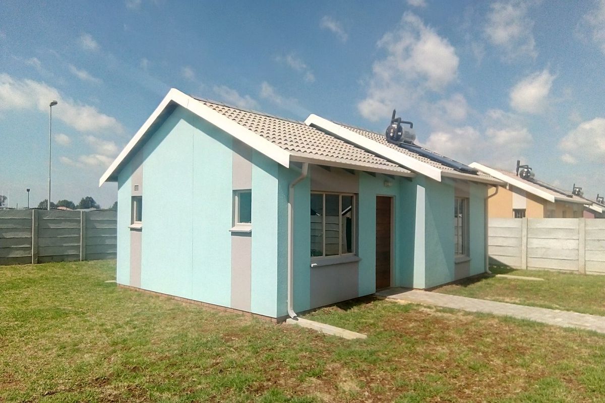 Specious 2-bedroom house for sale in Sky City - Photo 3