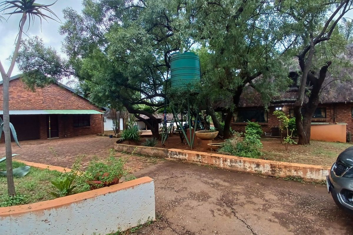 4.2ha Smalholding in Kameeldrift west - Photo 5