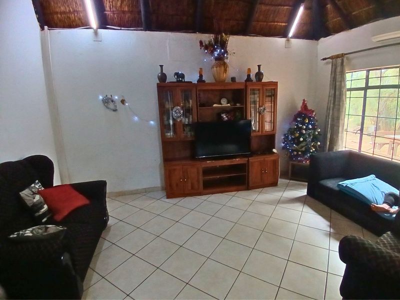 4.2ha Smalholding in Kameeldrift west - Photo 10