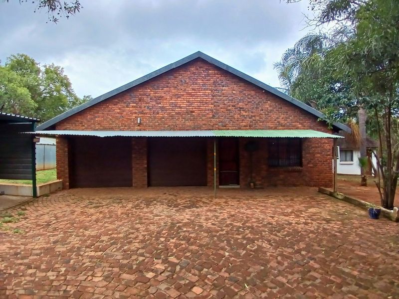 4.2ha Smalholding in Kameeldrift west - Photo 6