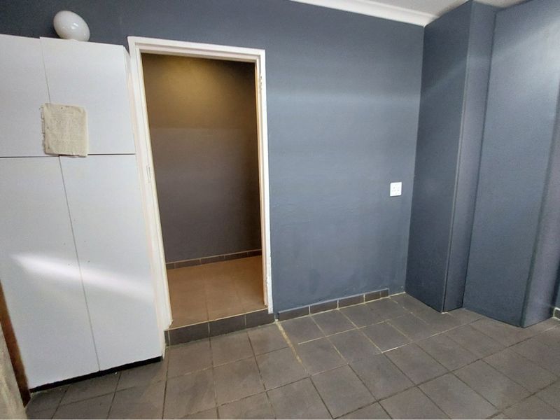 3 BEDROOM HOME INCLUDING ADT ARMED RESPONSE - Photo 10