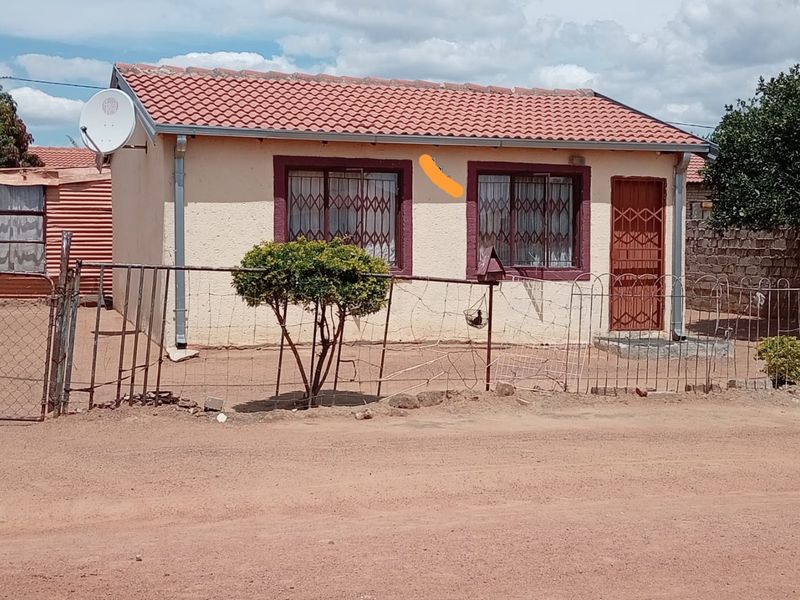 2 Bedroom House in Soshanguve P - Photo 4