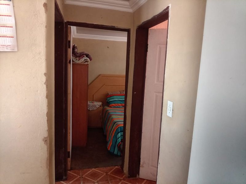 2 Bedroom House in Soshanguve P - Photo 10