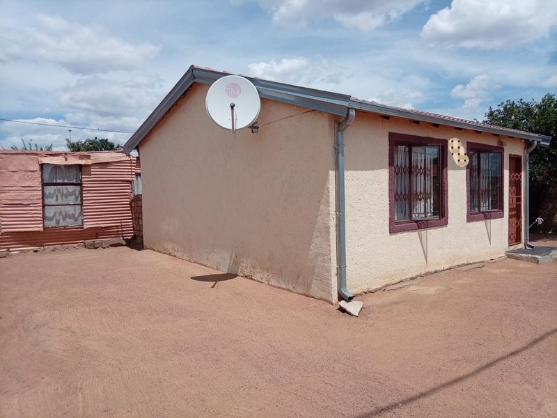 2 Bedroom House in Soshanguve P - Photo 7