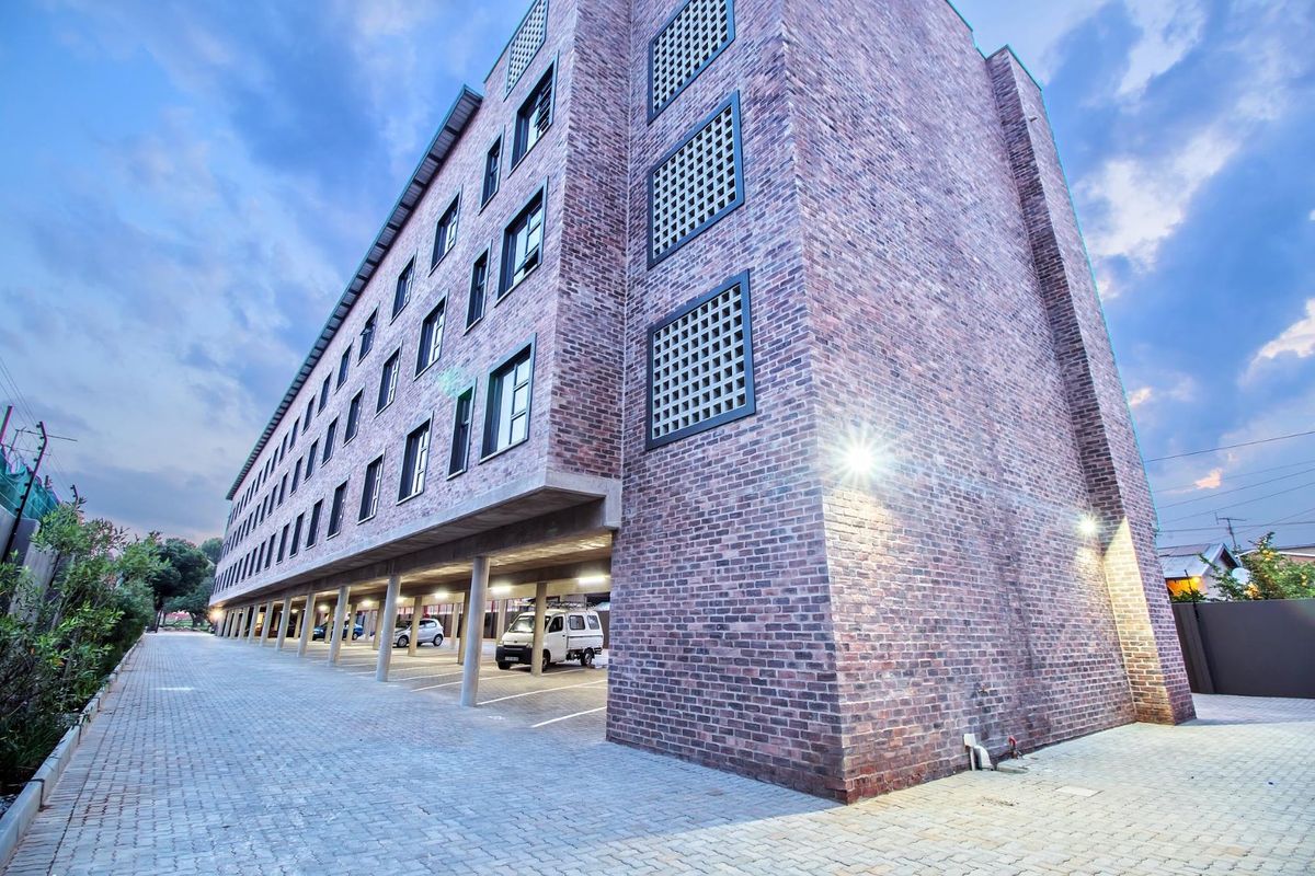 Full Title Newly developed building with 30 x Apartments - PRICE excludes VAT - Photo 3