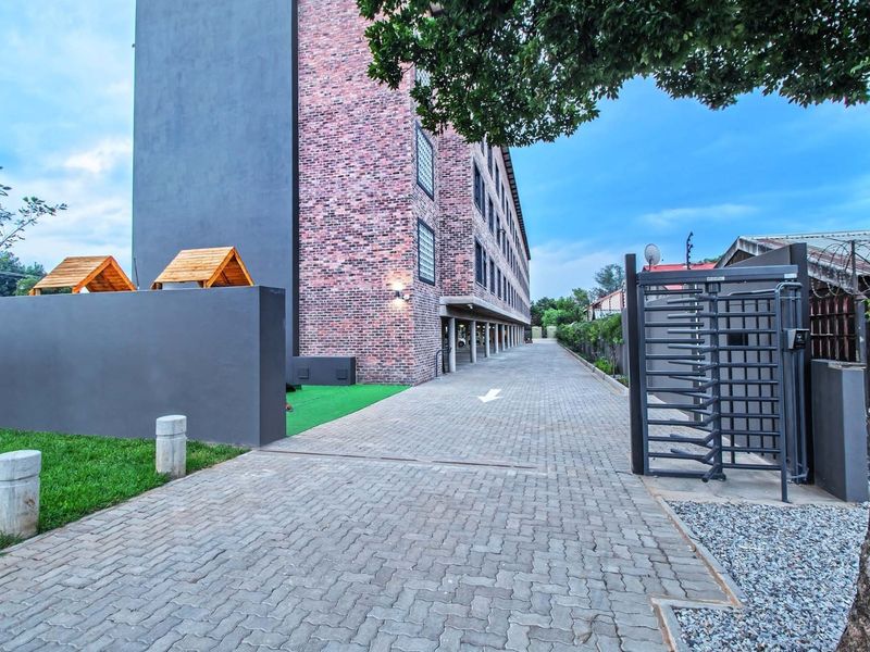 Full Title Newly developed building with 30 x Apartments - PRICE excludes VAT - Photo 4