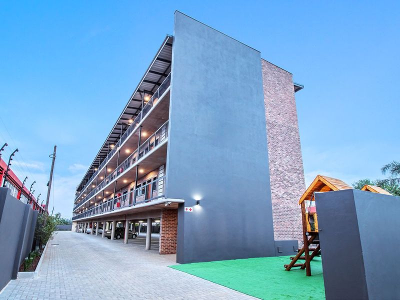 Full Title Newly developed building with 30 x Apartments - PRICE excludes VAT - Photo 1