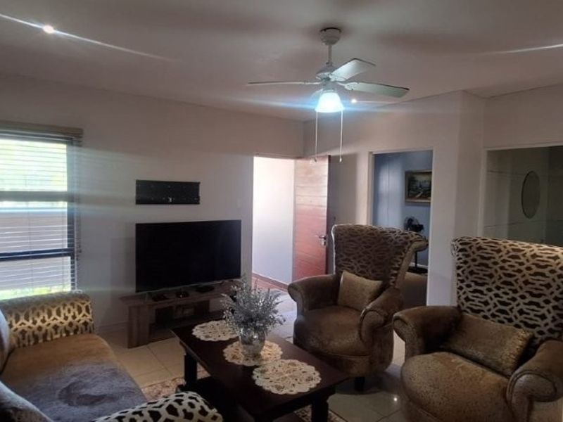 Exclusive Coastal Living At Its Best - Photo 10