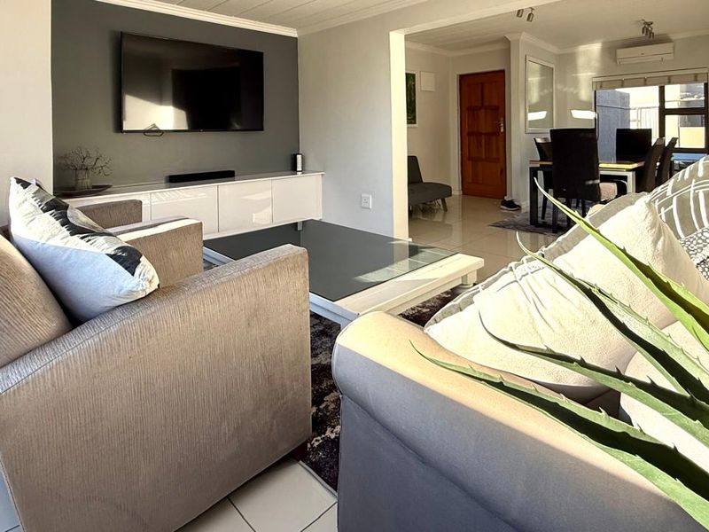 Fully Furnished 2-Bed in | Bryanston - Photo 9