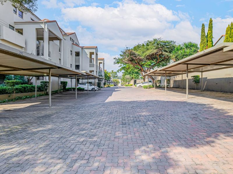 2 Bedroom Loft Apartment – Paulshof (2nd Floor) - Photo 9