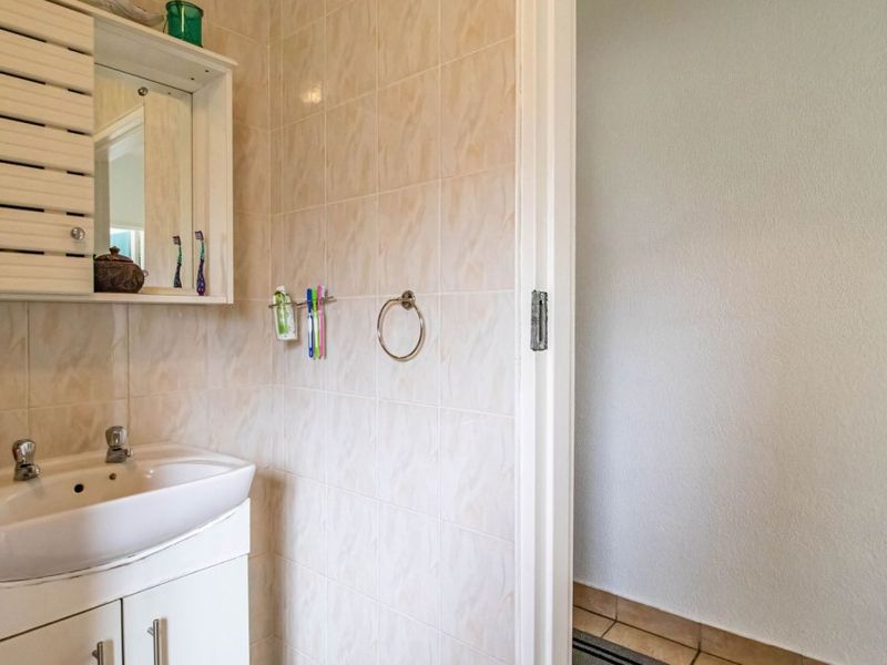 Affordable & Convenient 3 Bedroom Flat – Great Investment Opportunity! - Photo 9