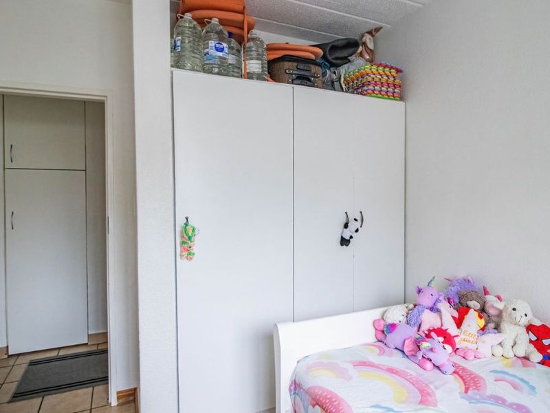 Affordable & Convenient 3 Bedroom Flat – Great Investment Opportunity! - Photo 7