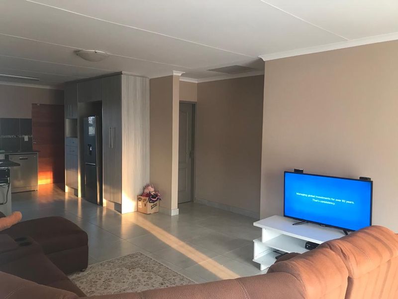 Modern family home in an immaculate condition  - Photo 6