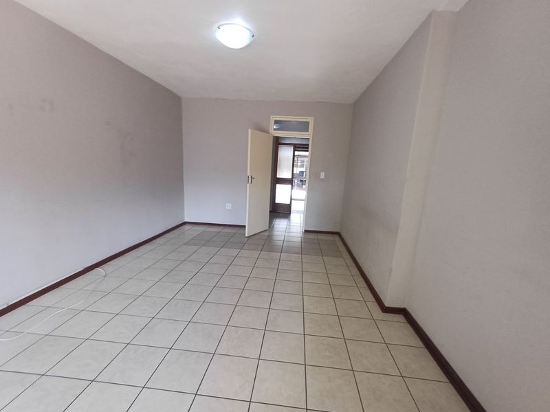 3 Bedroom Townhouse For Sale in Stilfontein. - Photo 9