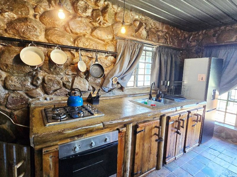 LUXURY RIVERFRONT LODGE FOR SALE – VAAL RIVER, BLOEMHOF - Photo 5