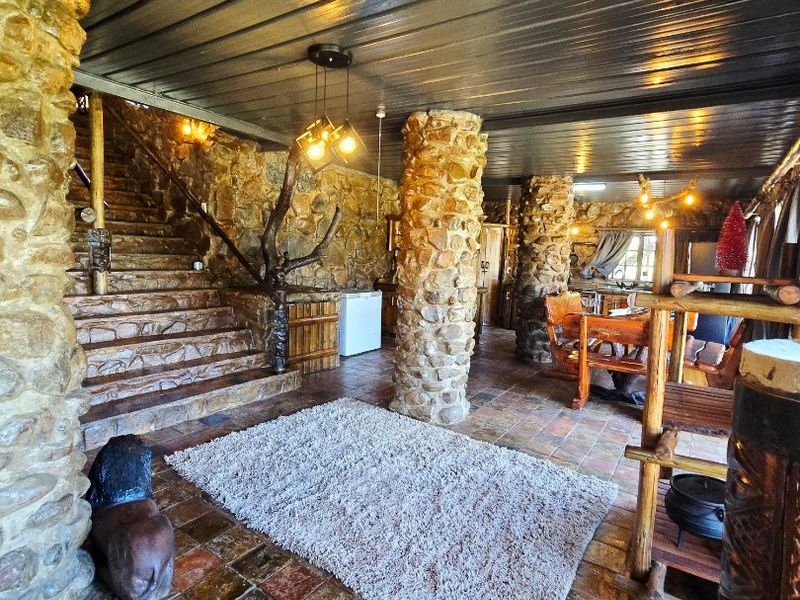 LUXURY RIVERFRONT LODGE FOR SALE – VAAL RIVER, BLOEMHOF - Photo 10