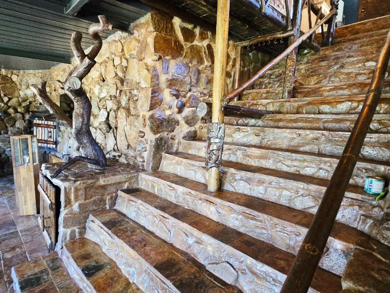 LUXURY RIVERFRONT LODGE FOR SALE – VAAL RIVER, BLOEMHOF - Photo 7