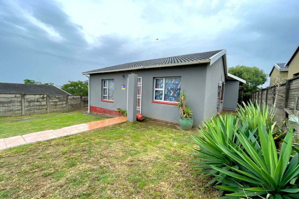 3 BEDROOM HOME  - Photo 2