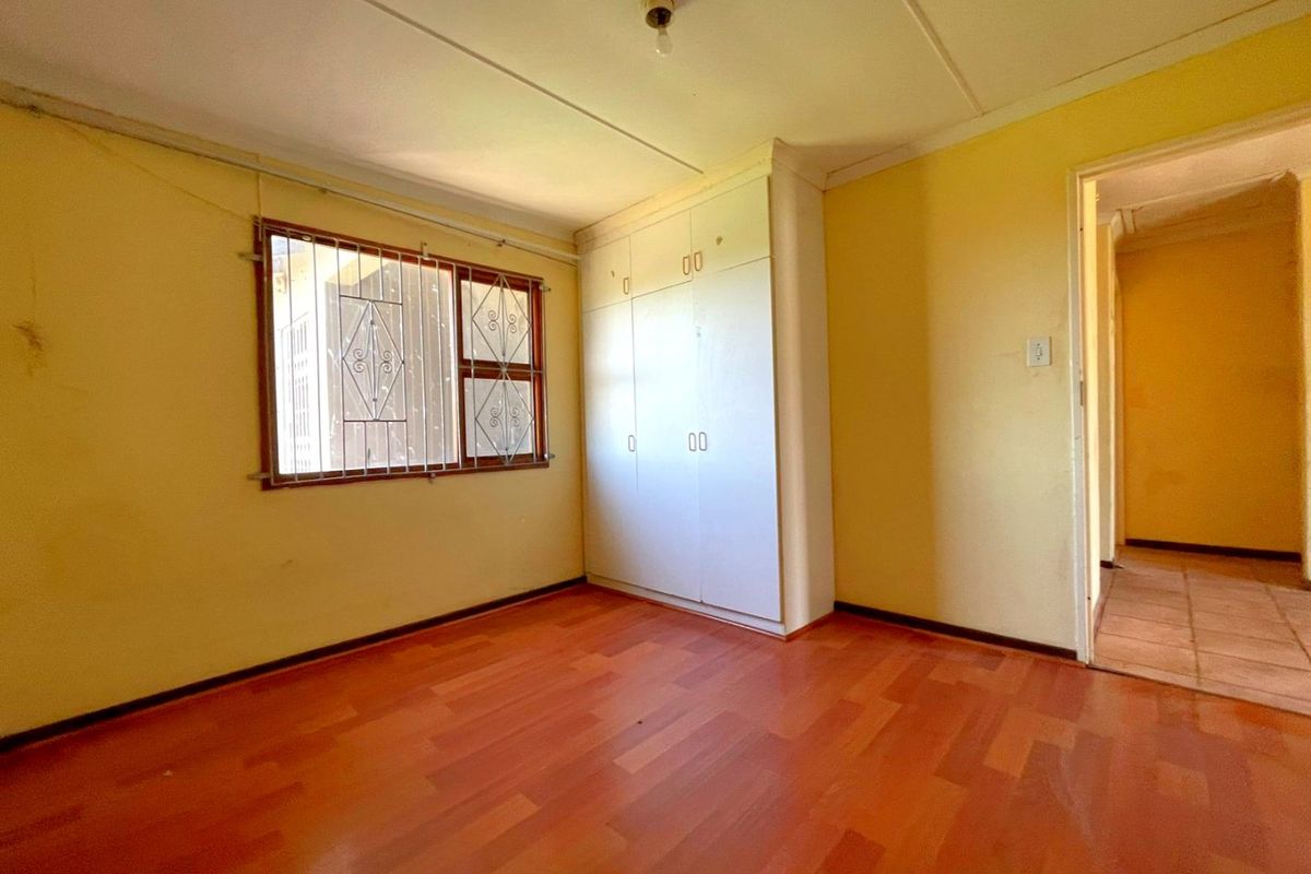 3 BEDROOM HOME  - Photo 4
