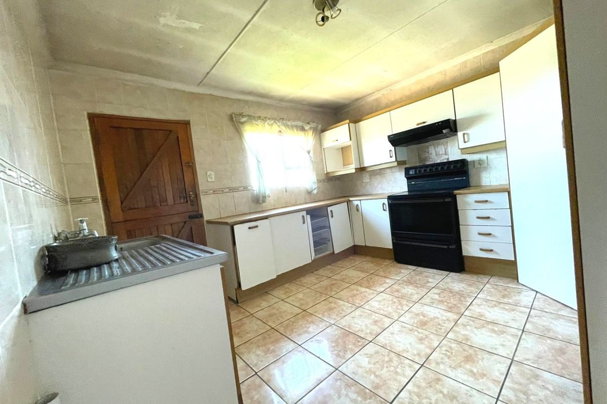 3 BEDROOM HOME  - Photo 5