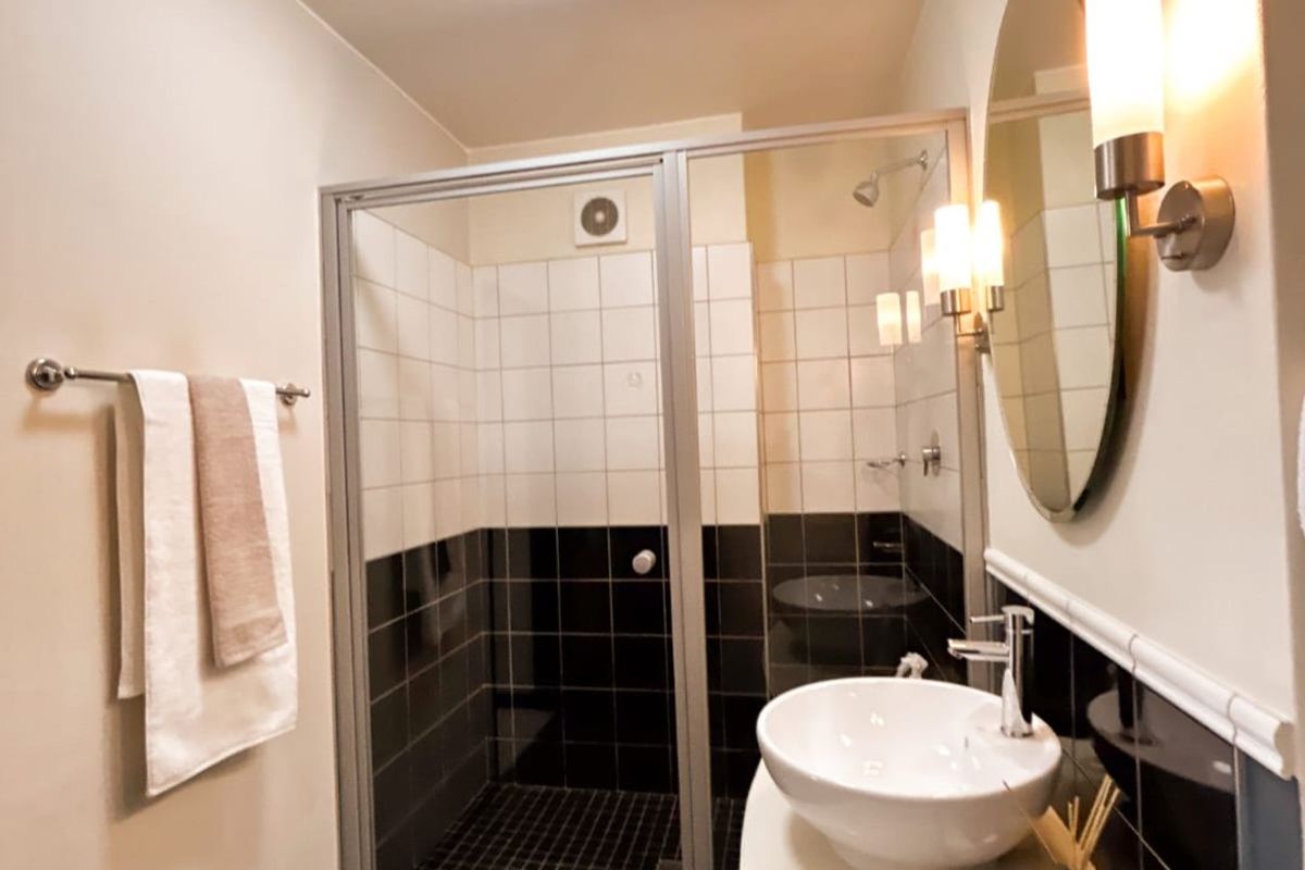 Fully Furnished 1 Bed | Prime Rivonia Location | 1st Floor Apartment - Photo 5