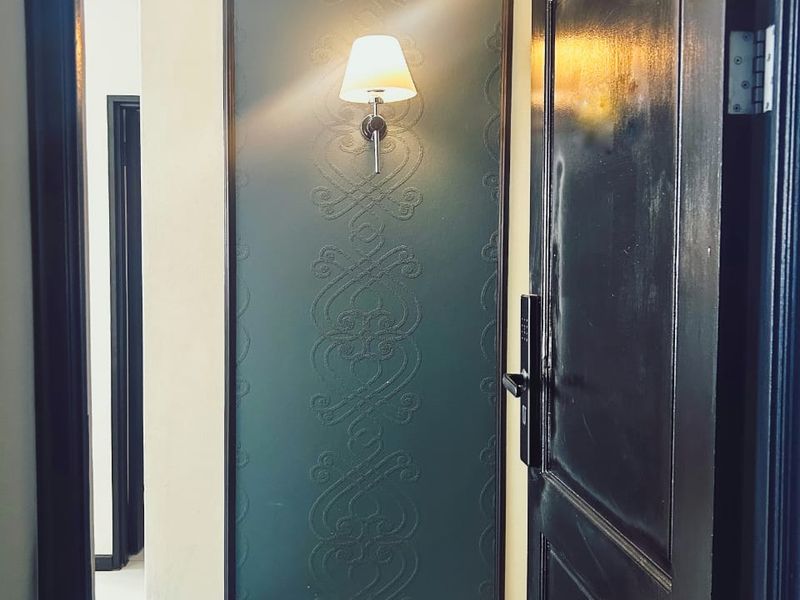 Fully Furnished 1 Bed | Prime Rivonia Location | 1st Floor Apartment - Photo 6