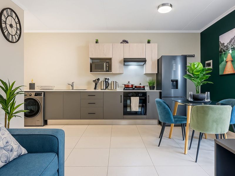 Modern 1 Bedroom Apartment with Stunning Finishes - Photo 9