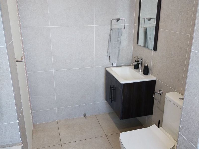 Luxurious three Bedroom  - Photo 8