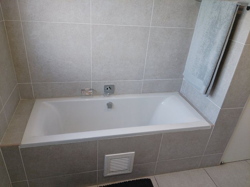 Luxurious three Bedroom  - Photo 7