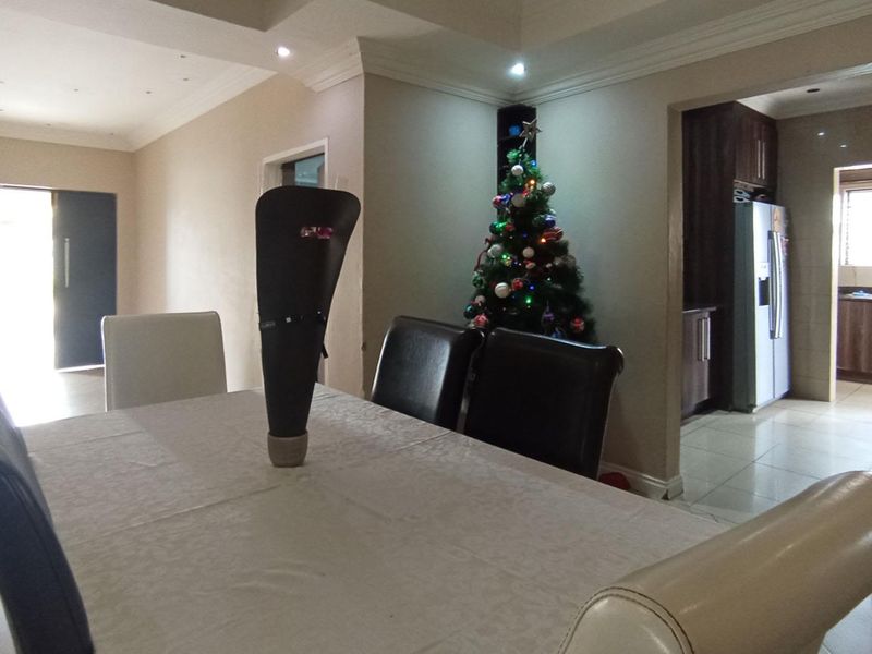 4 bedroom, 3 bathroom house in Savannah Country Estate - Photo 9