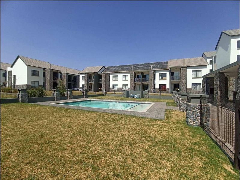 2 Bed apartment to rent Glen marais  - Photo 4