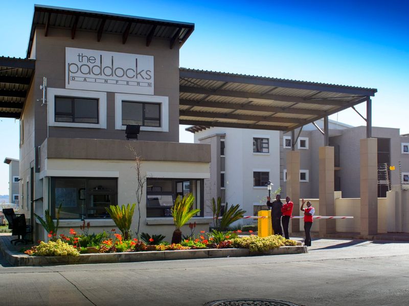 Fully Furnished Studio Apartment  - Photo 2