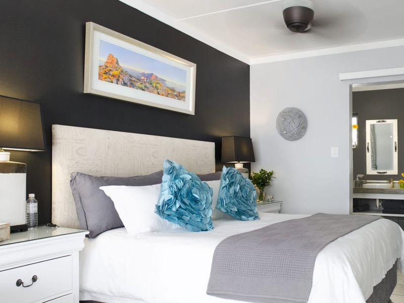 Fully Furnished Studio Apartment  - Photo 7