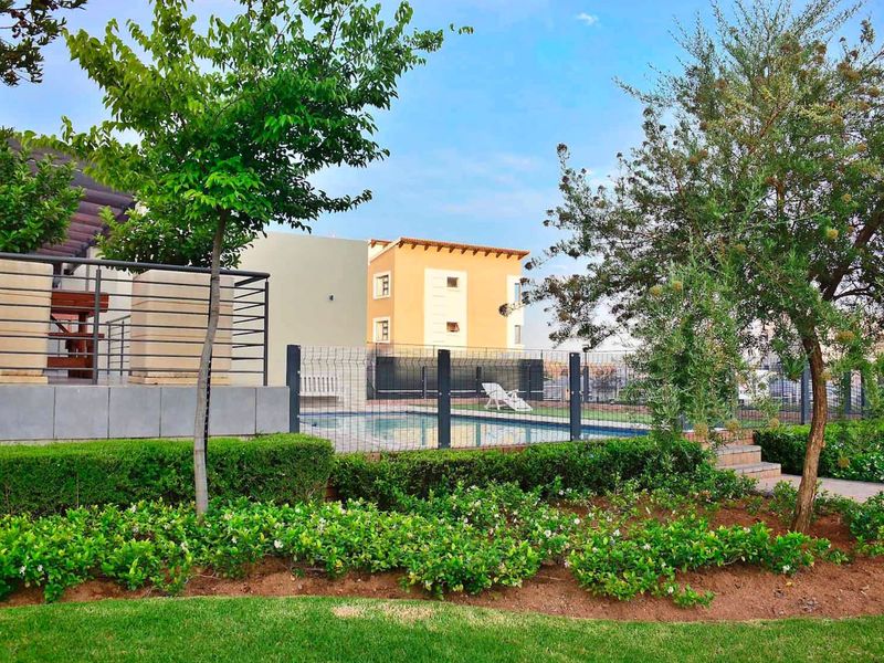 Fully Furnished Studio Apartment  - Photo 8