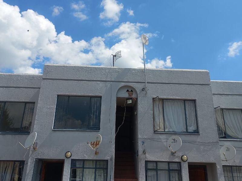 SPACIOUS 2 BEDROOM FLAT FOR RENT!! - Photo 7