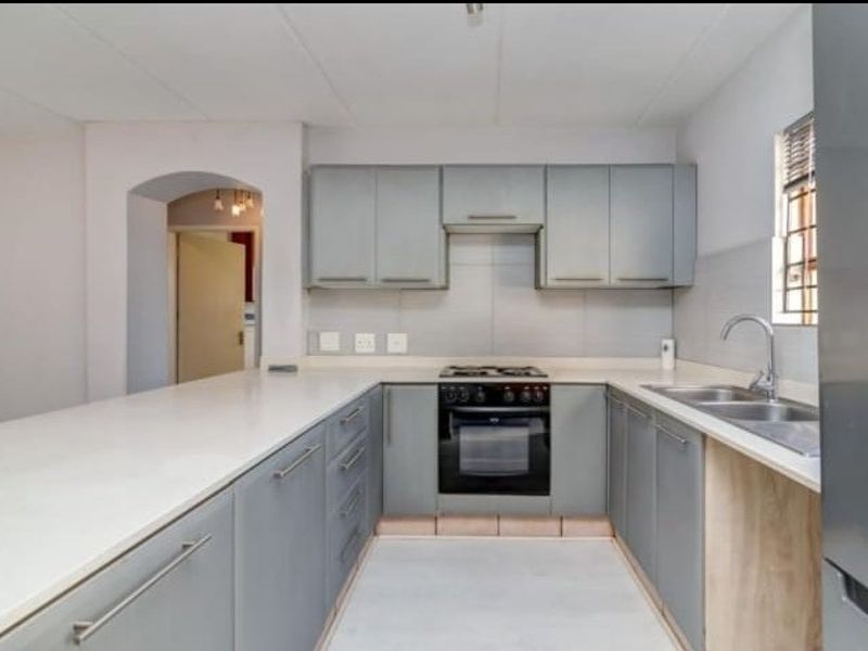 SIMPLY LOVELY! - Photo 5