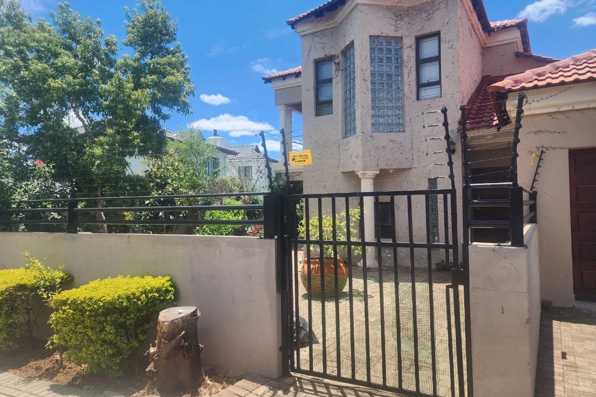 3 BEDROOM HOUSE IN THORNHILL ESTATE BENDOR FOR RENT - Photo 2