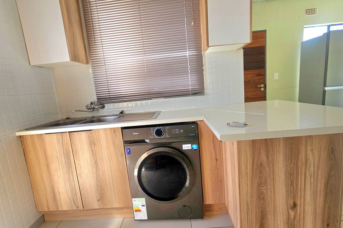 3 Bedroom house  - Photo 3