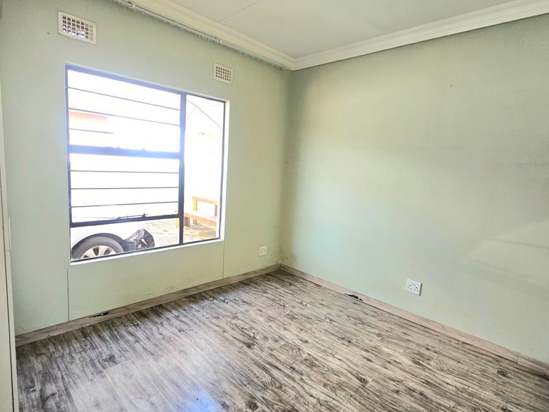 3 Bedroom house  - Photo 10