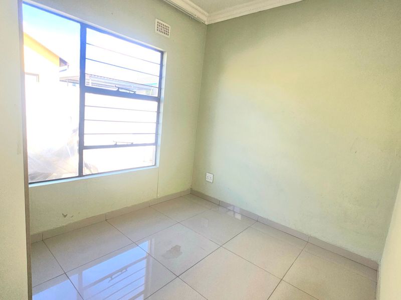 3 Bedroom house  - Photo 7