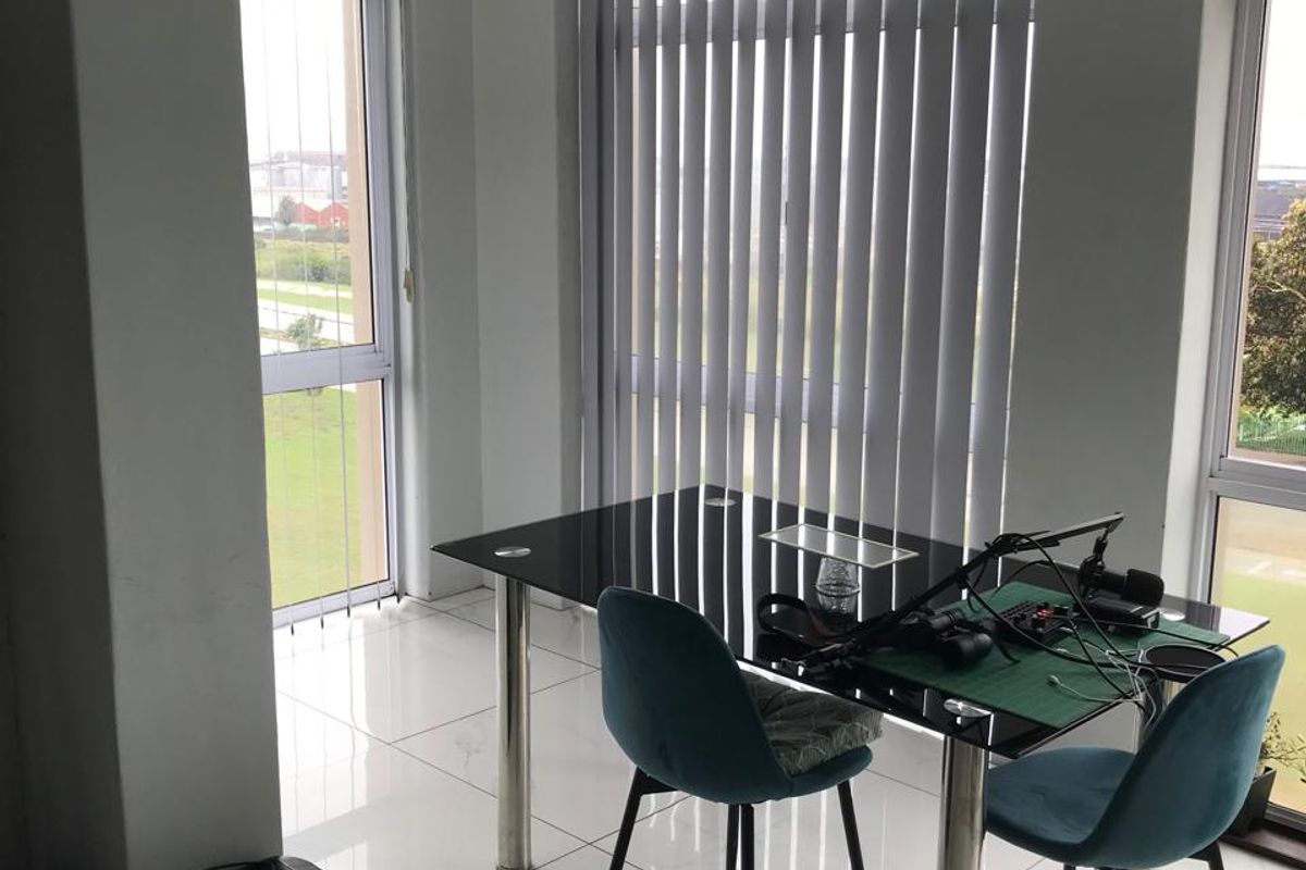 Luxury Apartment Living - Photo 5