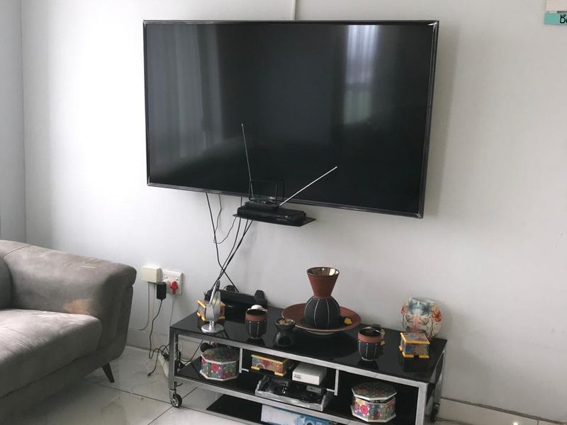 Luxury Apartment Living - Photo 7