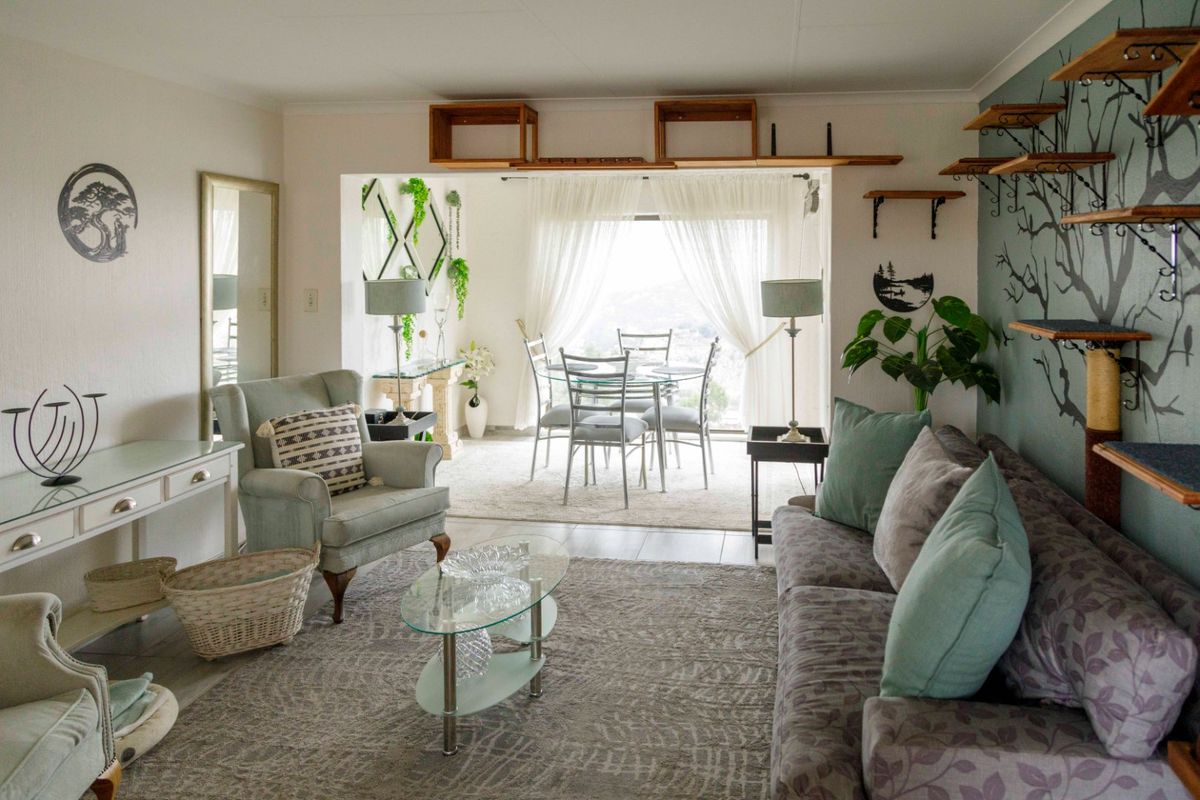 2 Bedroom 2 Bathroom Townhouse with Magnificent View - Photo 4