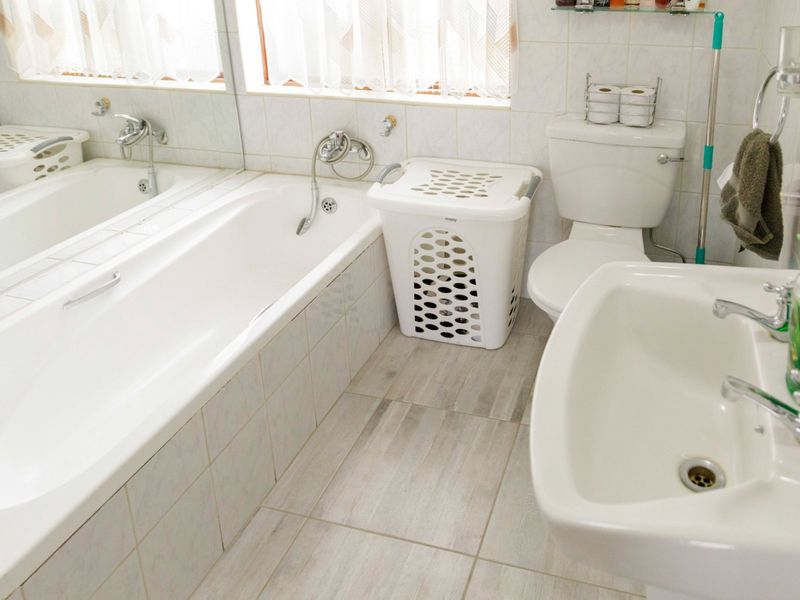 2 Bedroom 2 Bathroom Townhouse with Magnificent View - Photo 9