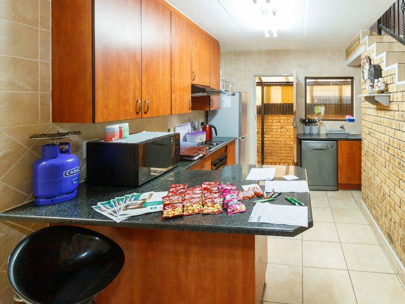 Modern & Secure Living at Unit 5, Donegia Rangeview - Photo 4