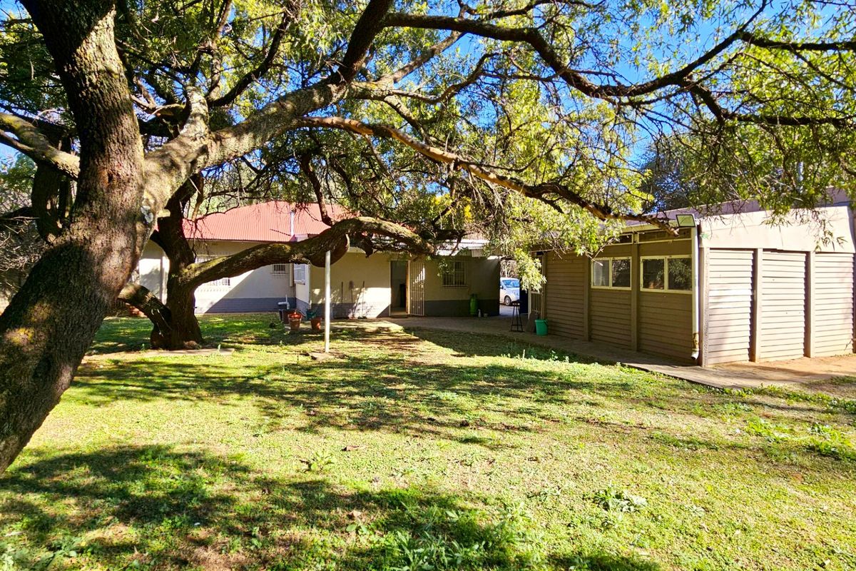 A delightful family home in a leafy Three Rivers. - Photo 3