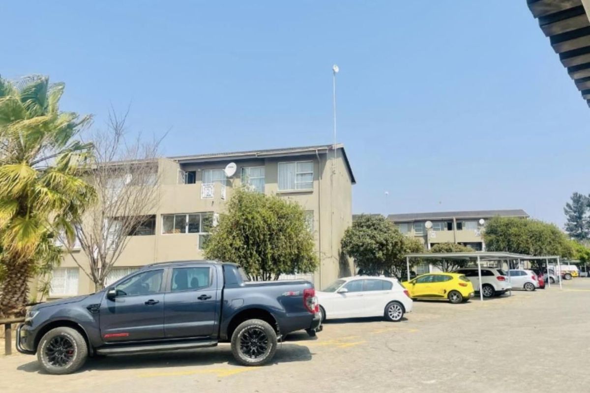 Three bedroom Apartment in Peacehaven Proper - Photo 4